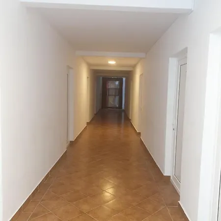 Vila Tineret Dvg Hotel